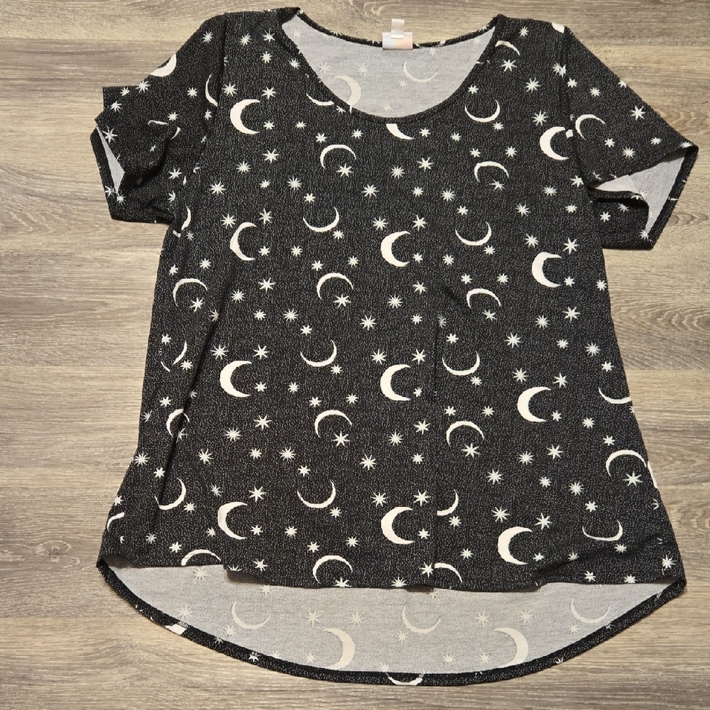 Lularoe Iris Moon And Star Print Top Sz 3XL
